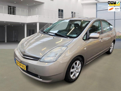 Toyota Prius 1.5 VVT-i Business Edition/AUT/NAVI/PDC