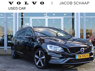 VOLVO V60 T4 Business Sport / Standkachel / Keyless entry / Schuif/kanteldak / Camera / Getint glas