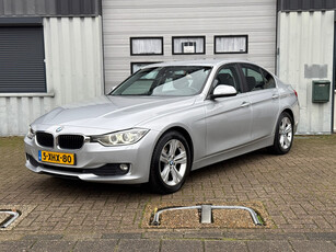 BMW 3-serie 320i Edition High Executive Groot Navi | Leder | PDC | Xenon