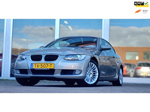 BMW 3-serie Cabrio 320i Automaat Lerenbekleding Navi Xenon PDC Mooi!