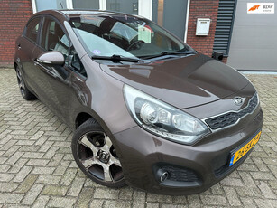 Kia Rio 1.2 CVVT Super Pack / 5DRS / Airco / Cruise / LM / NAO