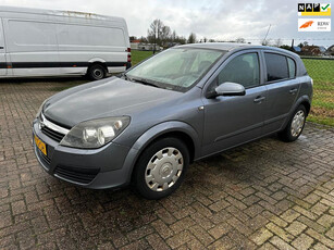 Opel Astra 1.6 Edition airco. Elektrische ramen cv stereo rijd goed alleen stuurbekrachtiging soms wat zwaarder