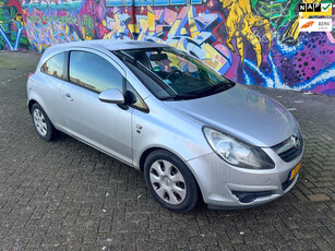 Opel Corsa 1.3 CDTi EcoFlex S/S '111' Edition. Speciale uitvoering met airco geheel onderhouden tot aan laatste km