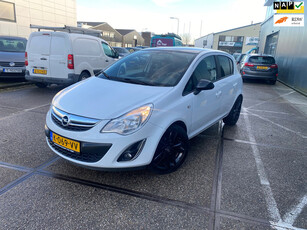 Opel Corsa 1.4-16V Anniversary Edition/5drs/1e EIG/ 1jaar apk/ dealeronderhouden/ airco, zeer nette auto.