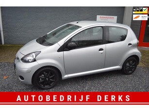 Toyota Aygo 1.0-12V Carplay Airco Navi Stuurbekrachtiging Jaar APK