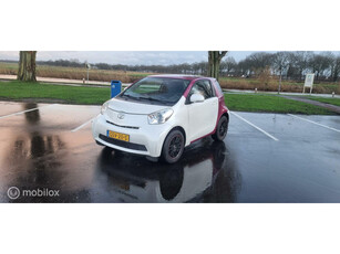 Toyota iQ 1.0 VVTi Comfort lm wielen two color airco nwe apk