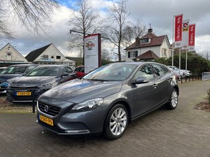 Volvo V 40 1.6 T3 MOMENTUM 150PK / CAMERA NAVI STOELVERW. CRUISE CTR.