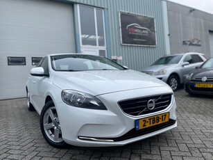 Volvo V40 1.6 D2 Momentum (bj DEC-2013) NAV|PDC|PARELMOER