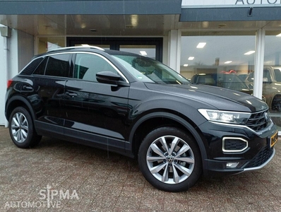 2021 VW T-Roc 1.5 TSI 150pk DSG/Led/Camera/Trekhaak/17