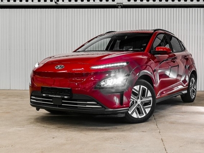 Hyundai Kona 64 kWh /Premium Sky /LEER / ACC OPEN DAK KRELL Warmtepomp