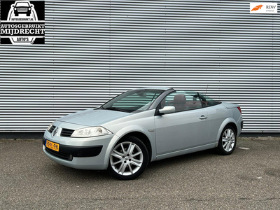 Renault Mégane Coupé-Cabriolet 2.0-16V Privilège Luxe / Cabrio / Clima/ Navi / Cruise / Pano