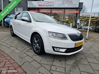 Skoda Octavia 1.6 TDI Greenline Businessline 185DK NAP Dealer onderhouden