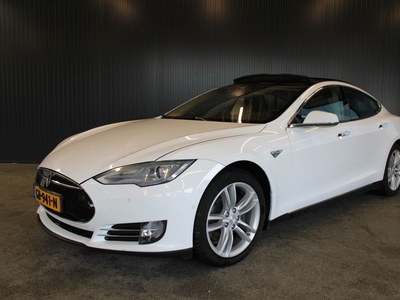 Tesla Model S 85 Base - € 13.200,- NETTO! - Pano - Autopilot - Climate - Cruise - Navi - Stoelverwarming -