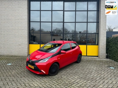 Toyota Aygo 1.0 VVT-i x-fun Airco, Cruise control, Bluetooth & dagrijledverlichting