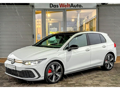 Volkswagen Golf VIII 1.4 eHybrid GTE ** MATRIX, NAVI+, PANORAMA, HuD, TREKH, 18-inch LMV ** 1e EIG - VW GARANTIE t/m 03-2027 ** ** INFORMEER OOK NAAR ONZE AANTREKKELIJKE FINANCIAL-LEASE TARIEVEN **