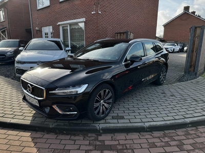 Volvo V60 2.0 T4 Momentum