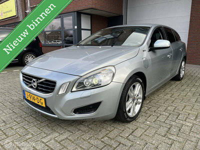 Volvo V60 2.4 D6 AWD Plug-In Hybrid Pure Limited NAVI*TREKHAAK*