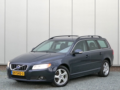 Volvo V70 2.0T Kinetic Leer / Navi / Bluetooth / High Perfomance Audio / PDC achter