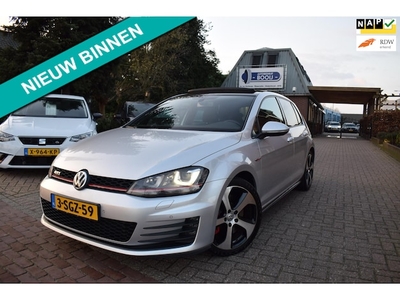 Volkswagen Golf Benzine