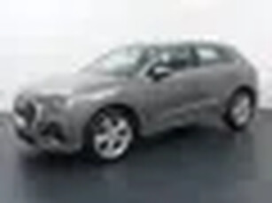 Audi Q3 35 TFSI Pro Line S 150 PK Automaat Lichtmetalen velgen 19