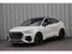 Audi RS Q3 Sportback 2.5 TFSI Pano RS-Stoelen B&O Carbon Sfeerverlichting Keyles ACC Matrix-led 2021.