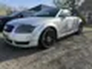 Audi TT Roadster 1.8 5V Turbo. Half leer. Mooie auto !!