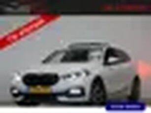 BMW 1-serie 116d Executive Edition AUTOMAAT! PANO XENON NAVI APPLE CAMERA etc.