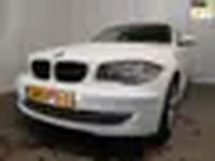 BMW 1-serie 118i Business Line - Airco - Schade