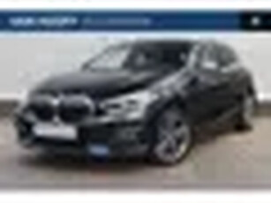 BMW 1-serie 118i Executive Sport Line Automaat / Sportstoelen / LED / Live Cockpit Professional / Cr