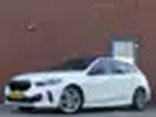 BMW 1-serie 118i High Executive / M-Sport / Panodak / Sfeer