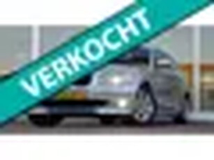 BMW 1-serie 120i Automaat Xenon Lerenbekleding Navigatie Parkeerhulp Mooi!