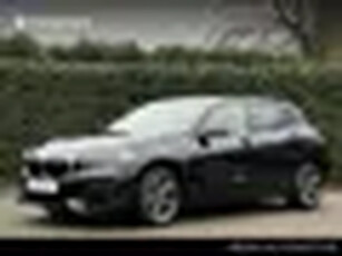 BMW 1-serie 120i SportLine Comfort Access Sportstoel. Shadow Line