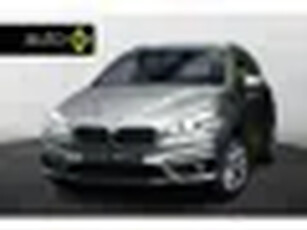 BMW 2-serie Active Tourer 218i High Executive / Stoelverwarming / Keyless / Headup