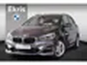 BMW 2-serie Active Tourer 220i High Executive Launch Edition Safety pack Audio media pack