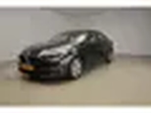 BMW 2 Serie Gran Coupe 218i LED Navigatie Schuifdak Clima PDC Cruise controle DAB Al