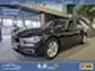 BMW 3 Serie 318i Essential Navi (groot scherm) Clima Airco Sensoren LED Nette auto