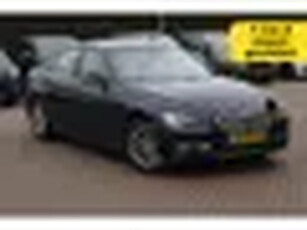 BMW 3-serie 320d EfficientDynamics Exe. / Leder / Navigatie / Parkeerhulp achter / Cruise Control /