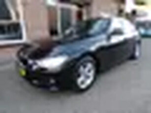 BMW 3-serie 320i EfficientDynamics Edition Upgrade Edition Leder / Navi