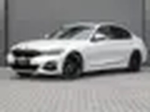 BMW 3-serie 320i M-Sport Pano NAP Leer 20