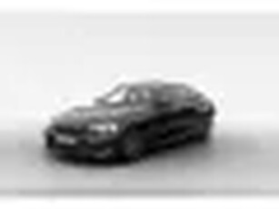 BMW 3 Serie Sedan 320e M Sport Pro Travel Pack Adaptieve LED koplampen