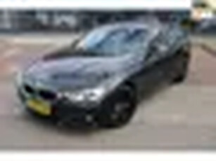 BMW 3-serie Touring 318d High Executive Camera Stoelverwarming Keyless Entry& Go