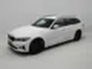 BMW 3 Serie Touring 318i Business Edition Sport ,Digitaal Dash.