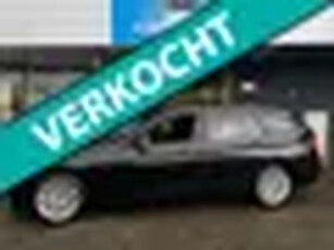 BMW 3-serie Touring 318i Executive Touring Automaat / Leer/Navi/PDC