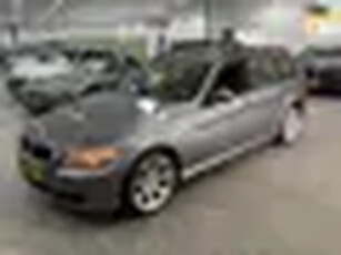 BMW 3-serie Touring 318i High Executive / AUTOMAAT / MULTIEMEDIA-NAVI / PANORAMADAK