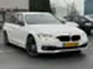 BMW 3-serie Touring 318i High Executive/Automaat/Navigatie