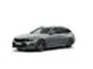 BMW 3 Serie Touring 318i M-Sport Panorama Camera 18