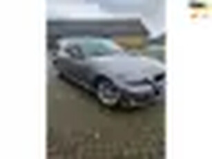 BMW 3-serie Touring 320i Business Line // Navi // Cruise // PDC!