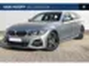 BMW 3 Serie Touring 330i Executive M Sport Automaat / Panoramadak / Trekhaak / Sportstoelen / Parkin