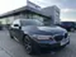 BMW 5 Serie 520d High Executive M sport Schuifdak HUD Adapt. Cruise Stuur en Stoelverw.