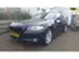 BMW 5-serie 520i High Executive in Excellent mooie conditie , op huidige km-stand Nwe APK/ servicebe